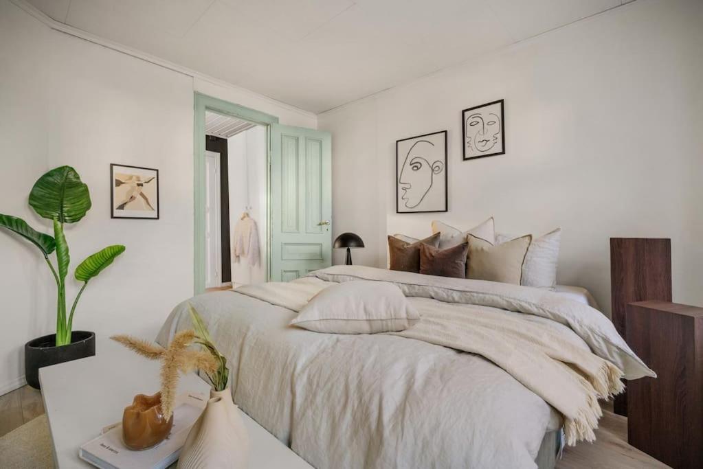 Central Apartment With Balcony, Self-Check In & Private Entrance Μπέργκεν Εξωτερικό φωτογραφία