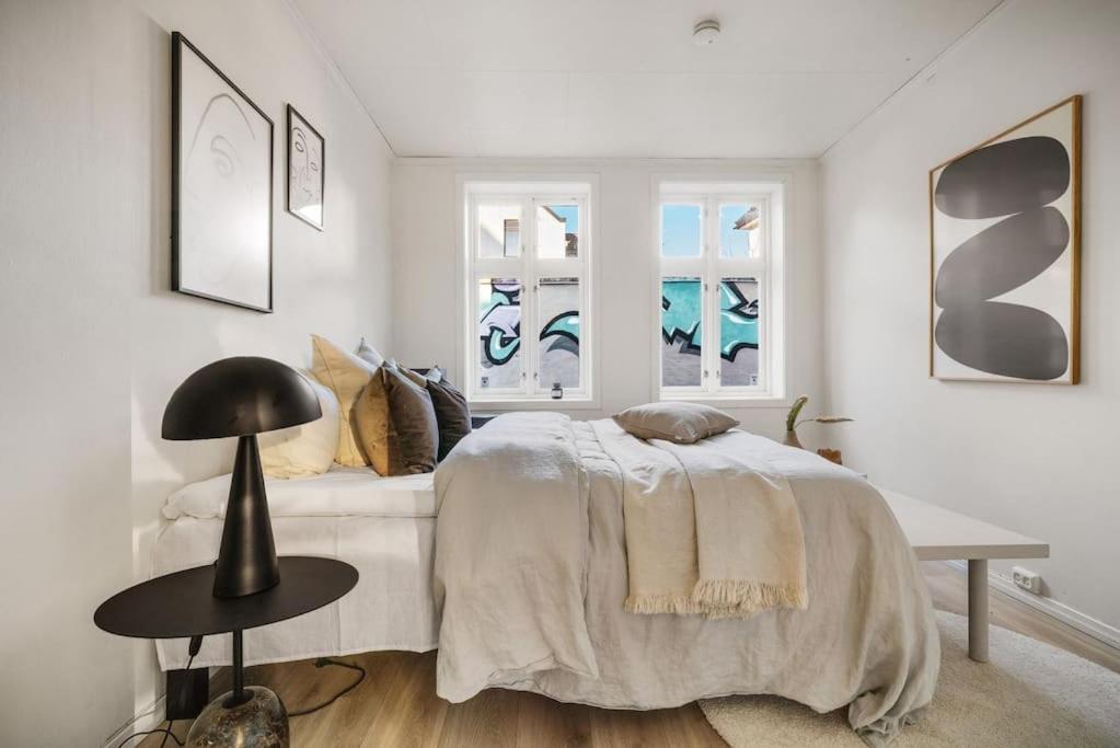 Central Apartment With Balcony, Self-Check In & Private Entrance Μπέργκεν Εξωτερικό φωτογραφία
